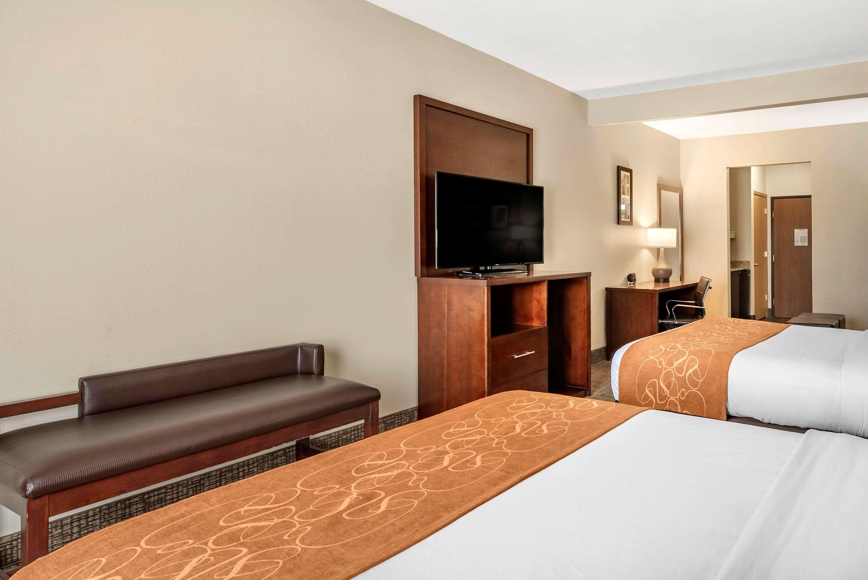 คอมฟอร์ต สวีท Hotel ออเบิร์น ภายนอก รูปภาพ